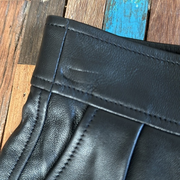 Alexander McQueen eyelet-embellished leather shorts Sz 44 **NWT** - Picture 5 of 15